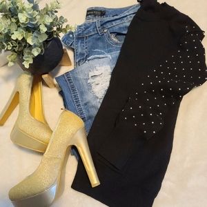 🖤Express🤍 pullover beaded sweater